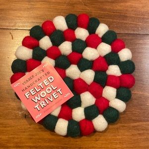 NWT Trader Joe’s Felted Wool Trivet Red Green White Christmas Holiday Ha…